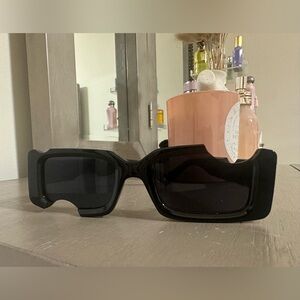 Brand New 100% Authentic Women’s OFF-WHITE CadyCutOut Rectangular Sunglasses